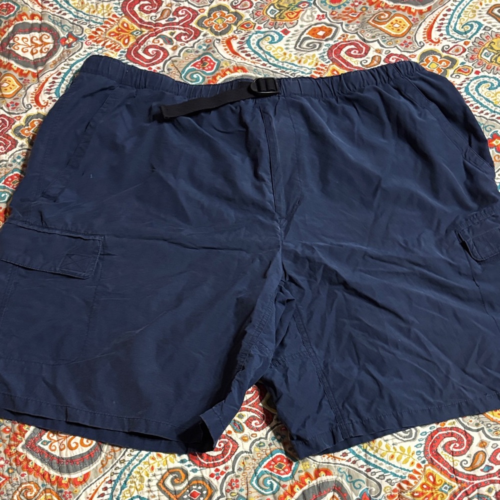 Columbia Navy Blue swim suit Cargo Shorts size xl